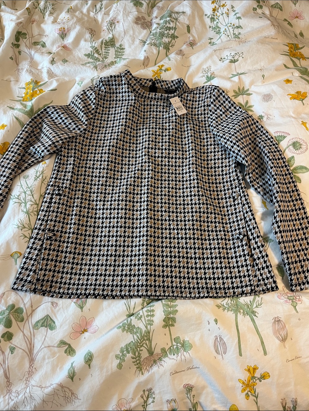 NWT Ann Taylor Black, Tan & White Houndstooth Long Sleeve Top